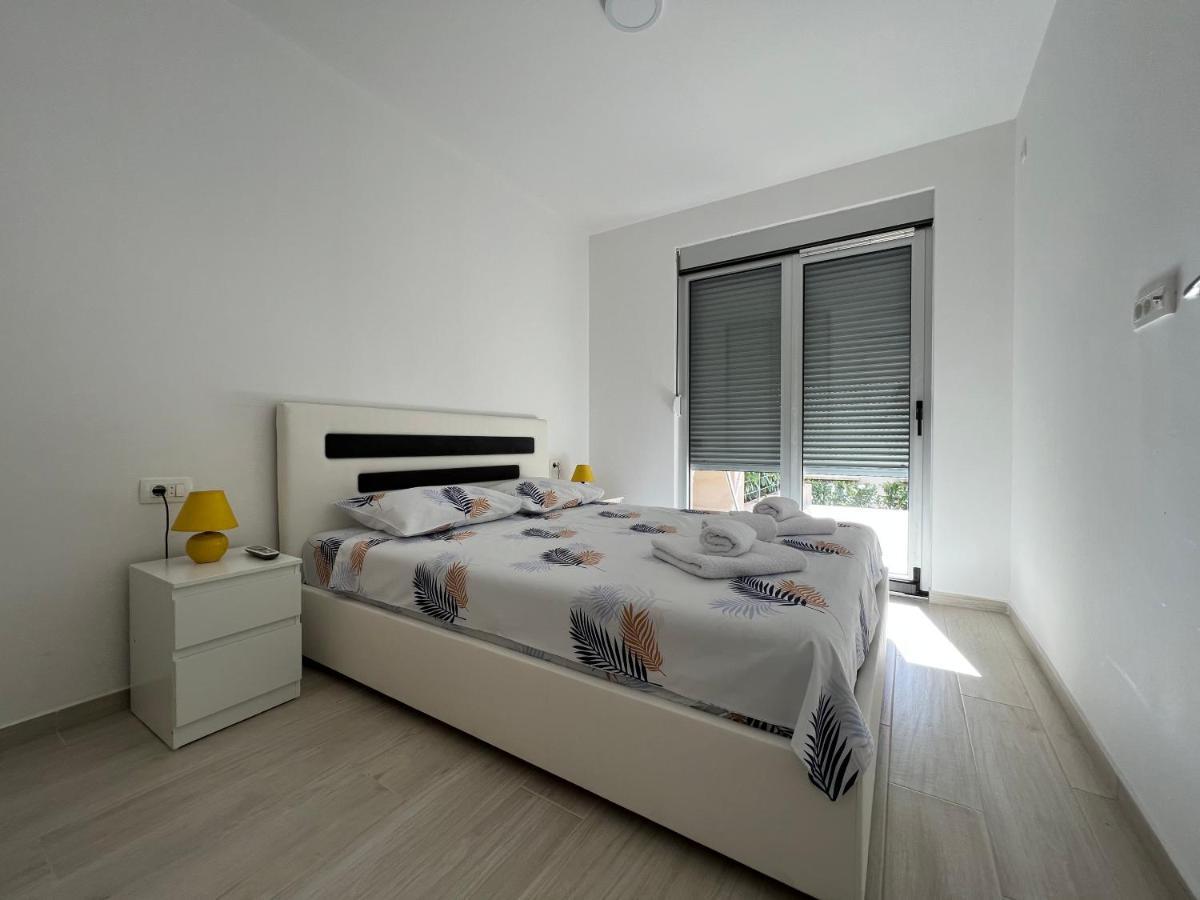 Apartment With Terrace And Private Parking Kotor Ngoại thất bức ảnh